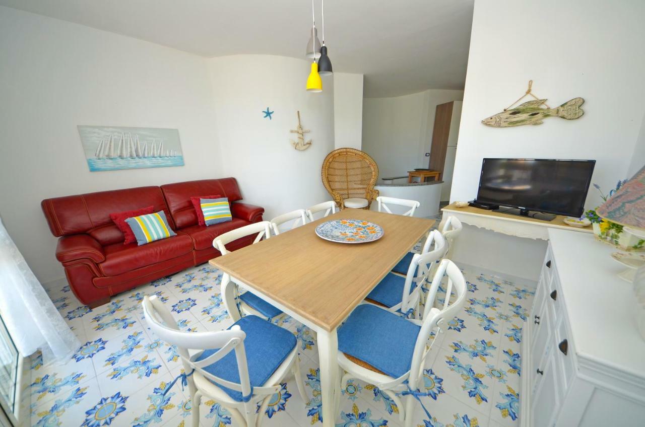 Patù Casa Baia Tramontoヴィラ エクステリア 写真
